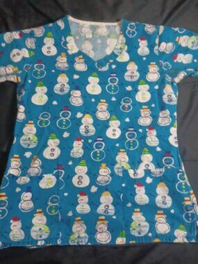 Bio Scrub Top XS Blue Snowmen Winter Snowman Christmas Holiday Short Sleeve